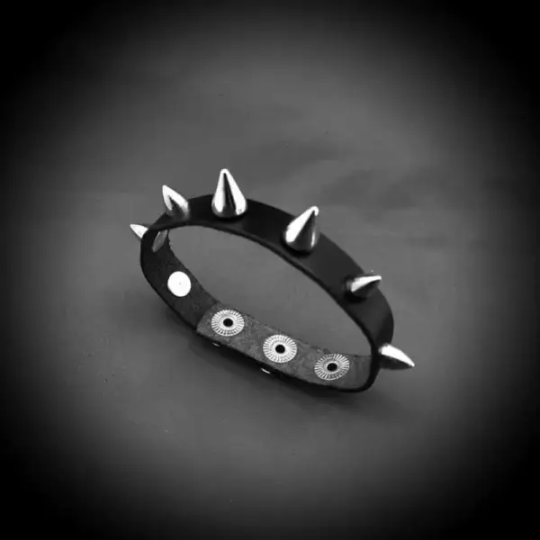 One Row Spike Genuine Leather Bracelet