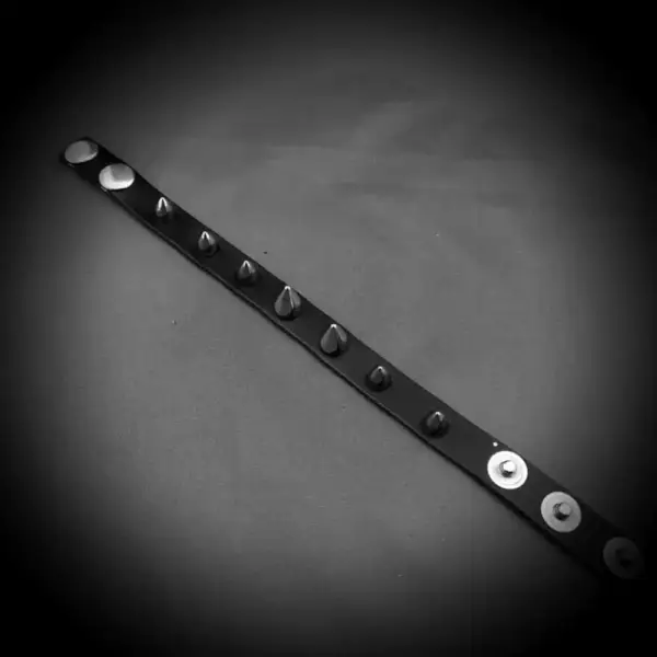 One Row Spike Genuine Leather Bracelet - Image 2