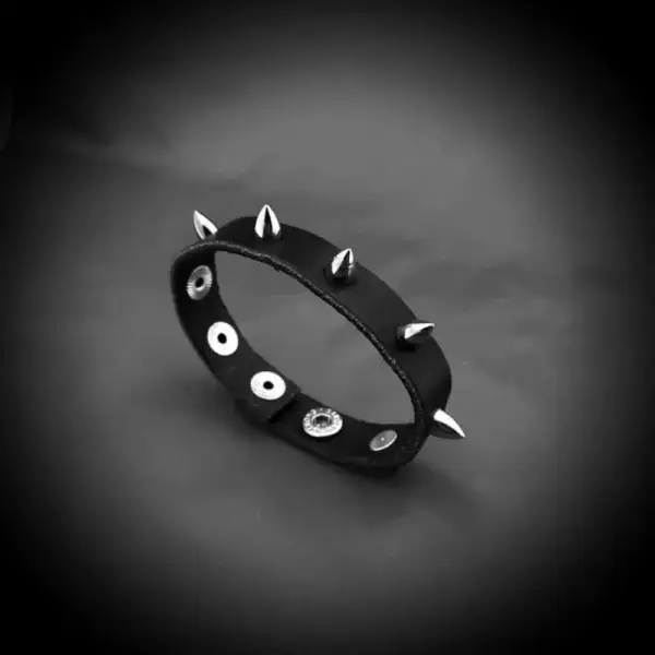One Row Spike Genuine Leather Bracelet