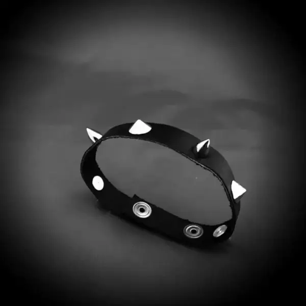 One Row Spike Genuine Leather Bracelet