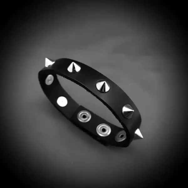 One Row Spike Genuine Leather Bracelet