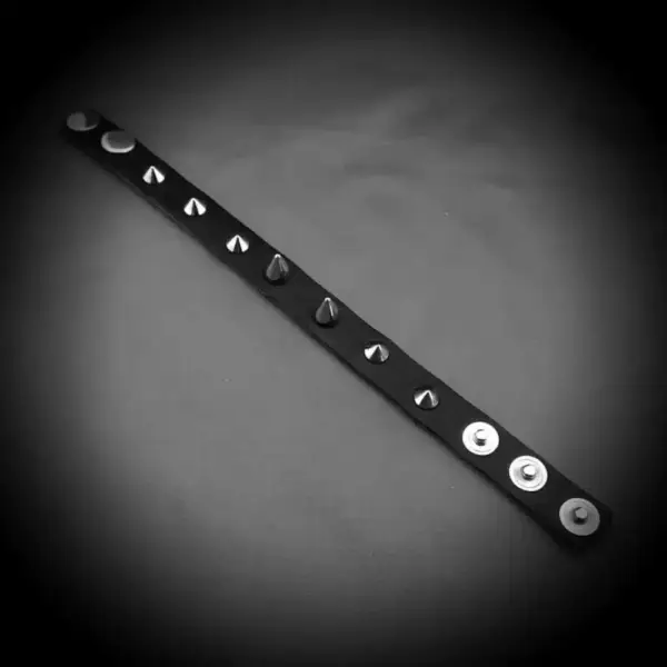 One Row Spike Genuine Leather Bracelet - Image 2