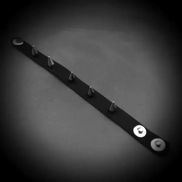 One Row Spike Genuine Leather Bracelet - Image 2