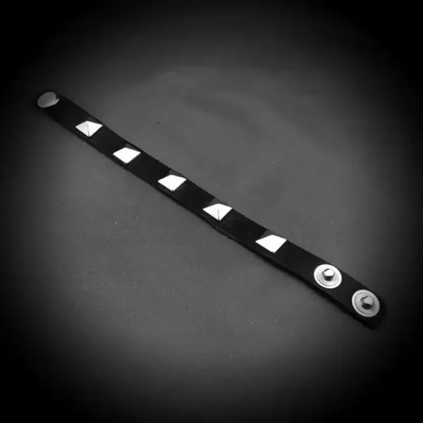 One Row Spike Genuine Leather Bracelet - Image 2